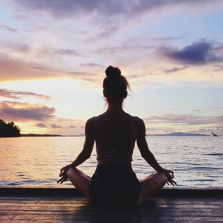 HydrateHarbor: Gummies for Balanced Living